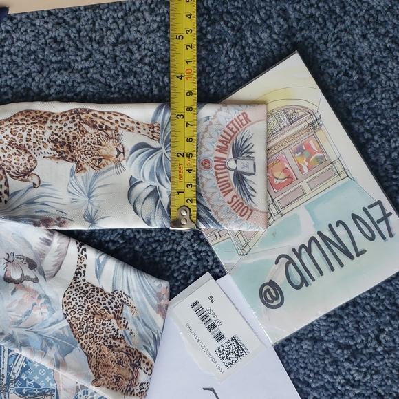 Louis Vuitton Voyage Extraordinaire Bandeau - Picture 3 of 8